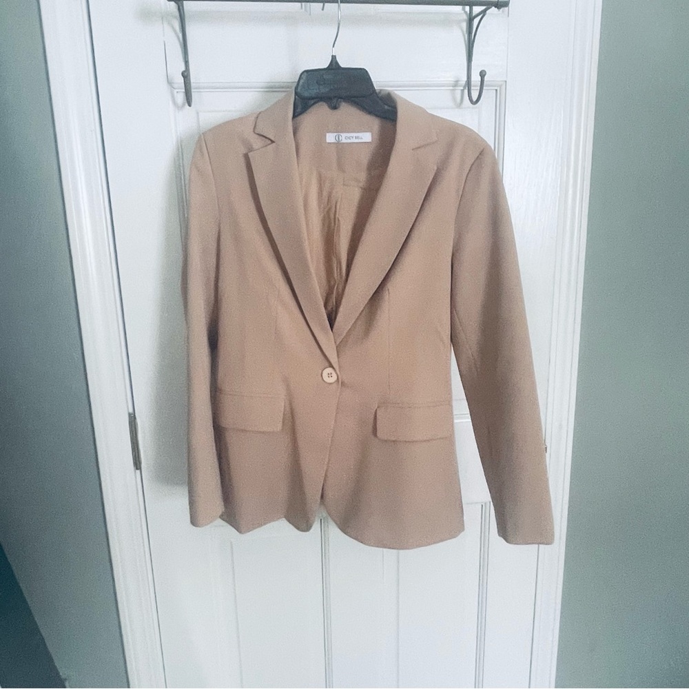 Tan Women's Blazer